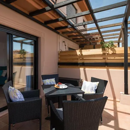 Home2book Charming Casa Tara Holiday home