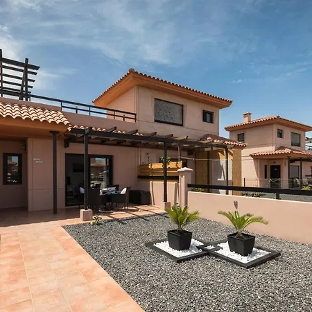 Home2book Charming Casa Tara *